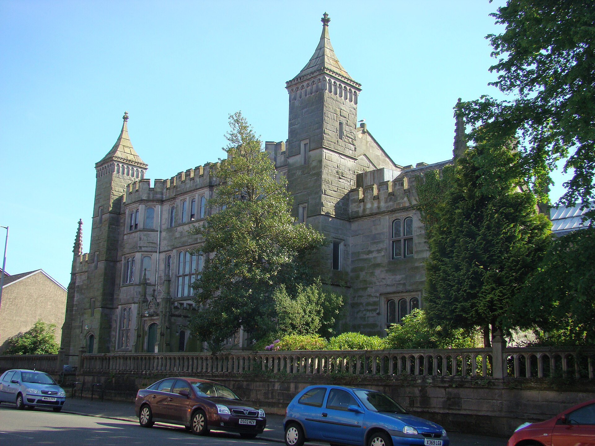 Thai Massage Near McLean Museum and Art — Thai Massage Greenock